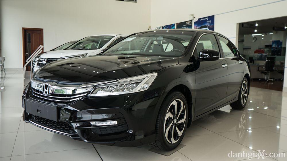 honda accord 2017 giá