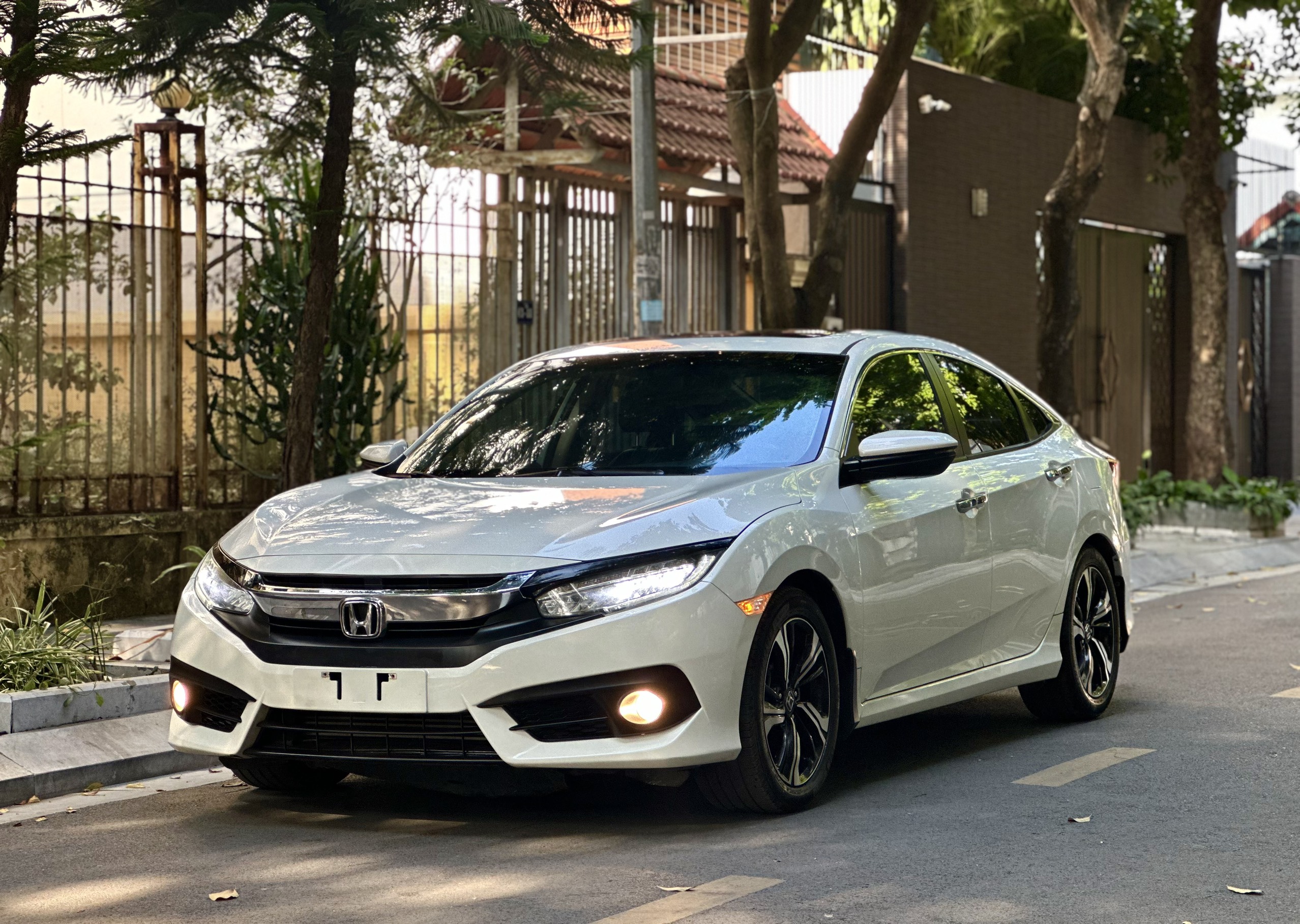 honda civic 2017 1.5 turbo - Hình 3