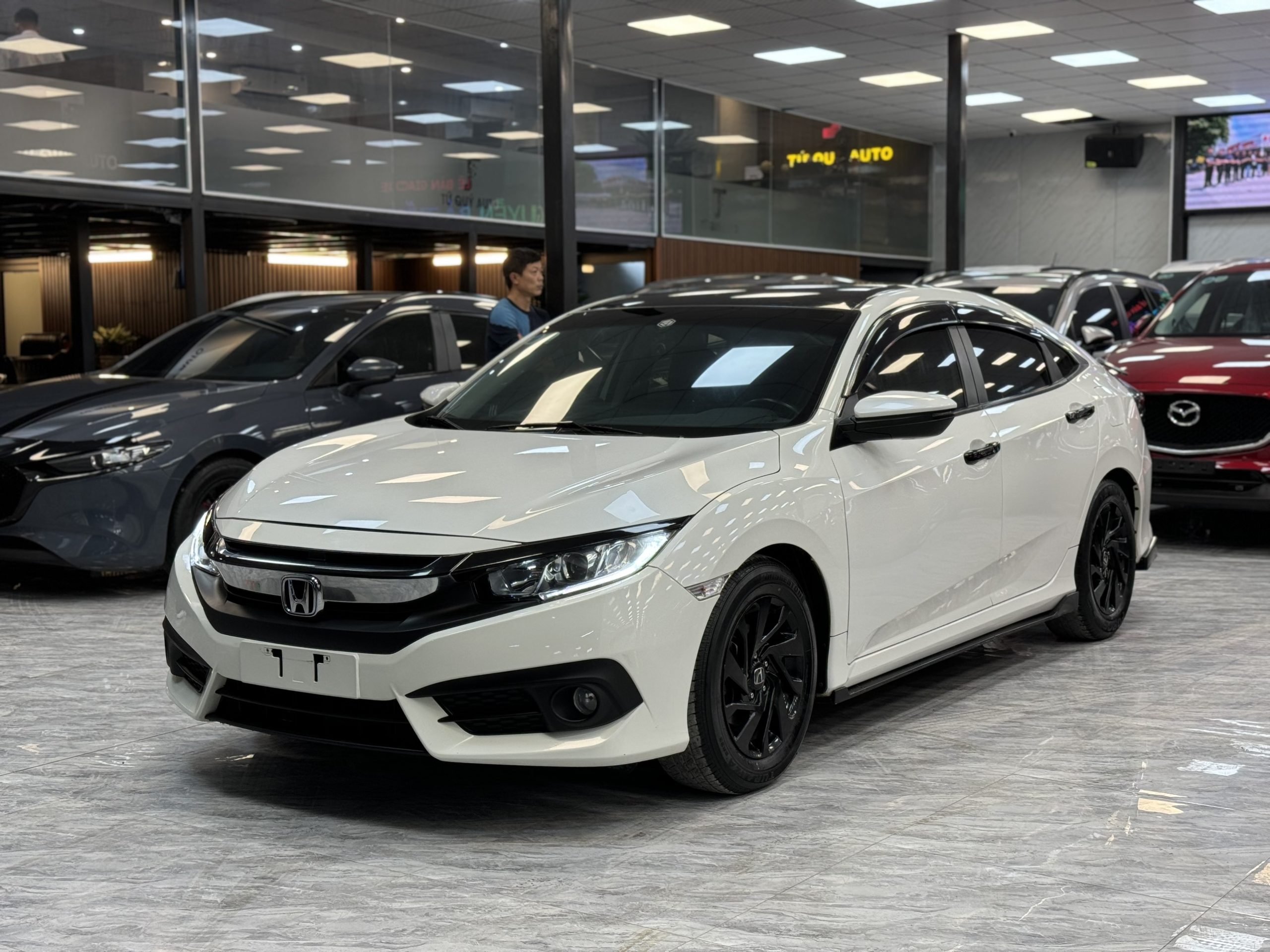 honda civic 2018 trắng - Hình 3