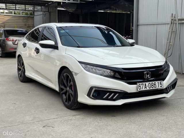 honda civic 2018 trắng