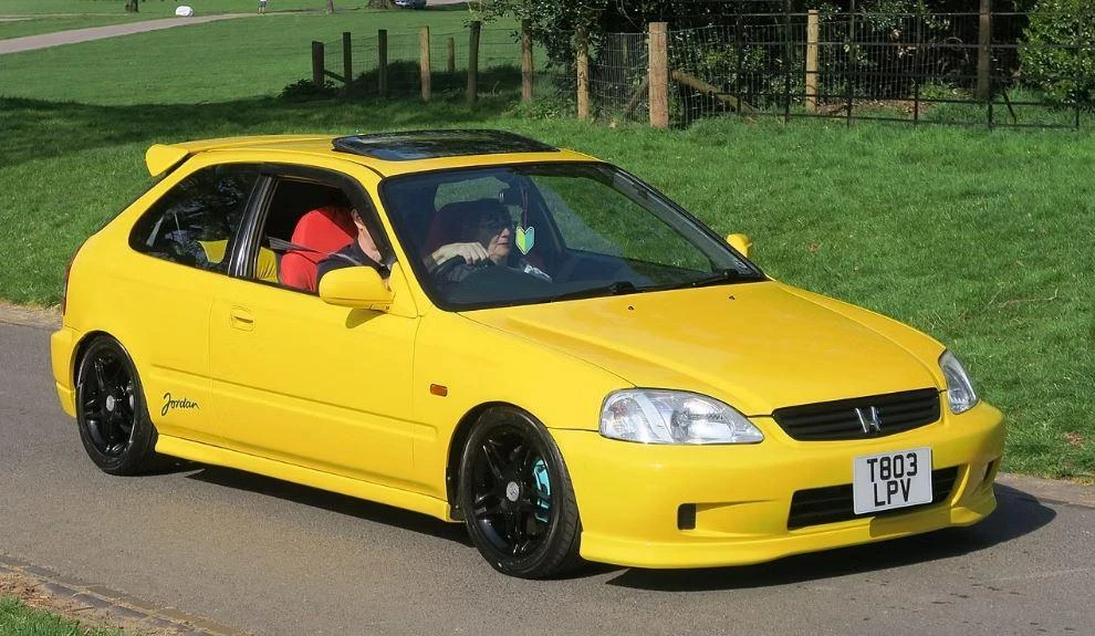 honda civic hatchback cũ - Hình 1