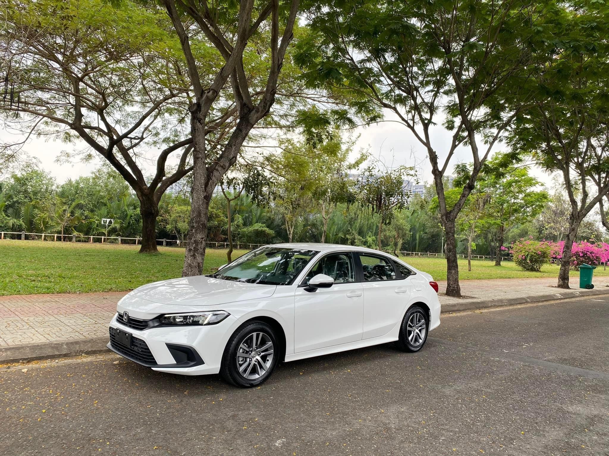 honda civic trắng - Hình 3