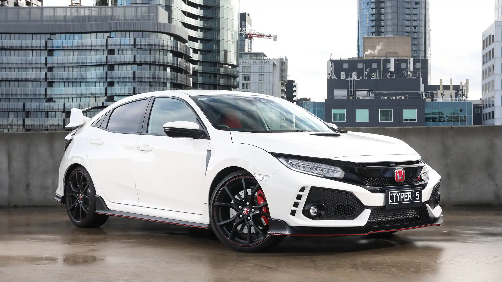 honda civic type r review - Hình 2