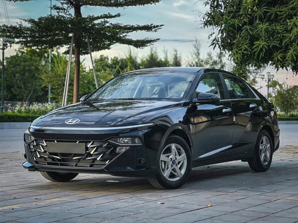 hyundai accent lăn bánh - Hình 5