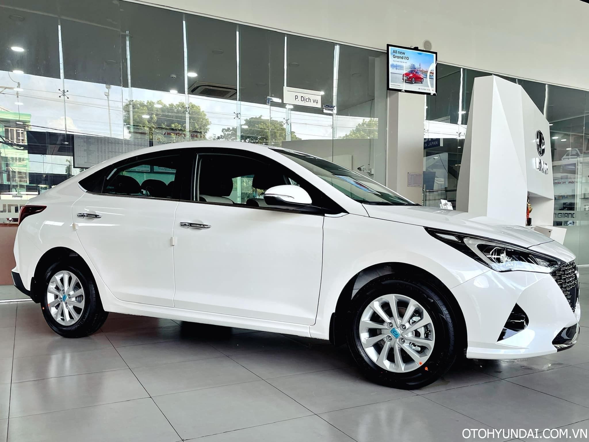 hyundai accent số sàn - Hình 3