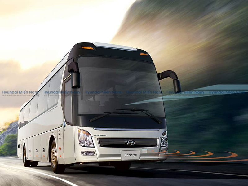 hyundai bus - Hình 3