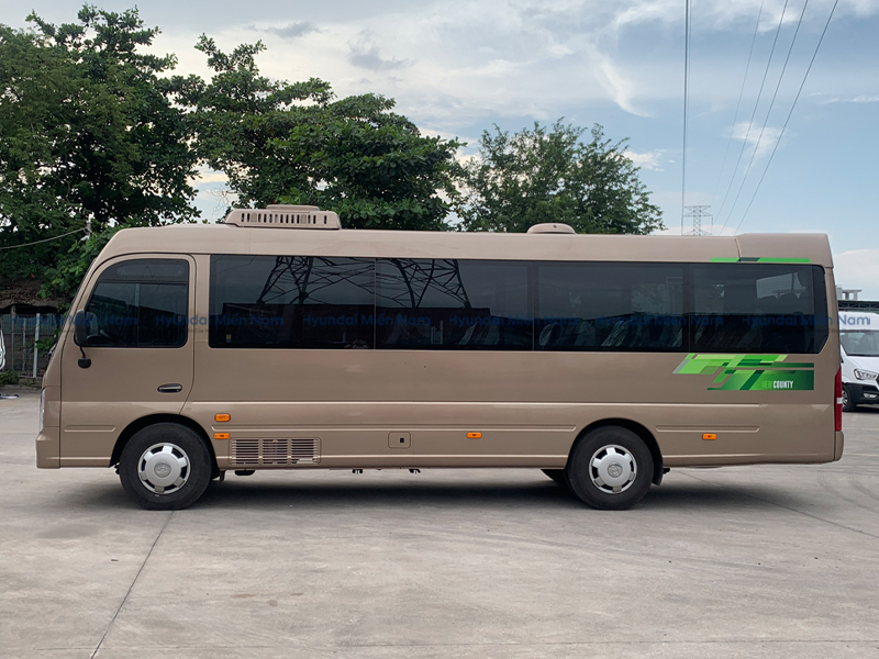 hyundai county 29 chỗ - Hình 3