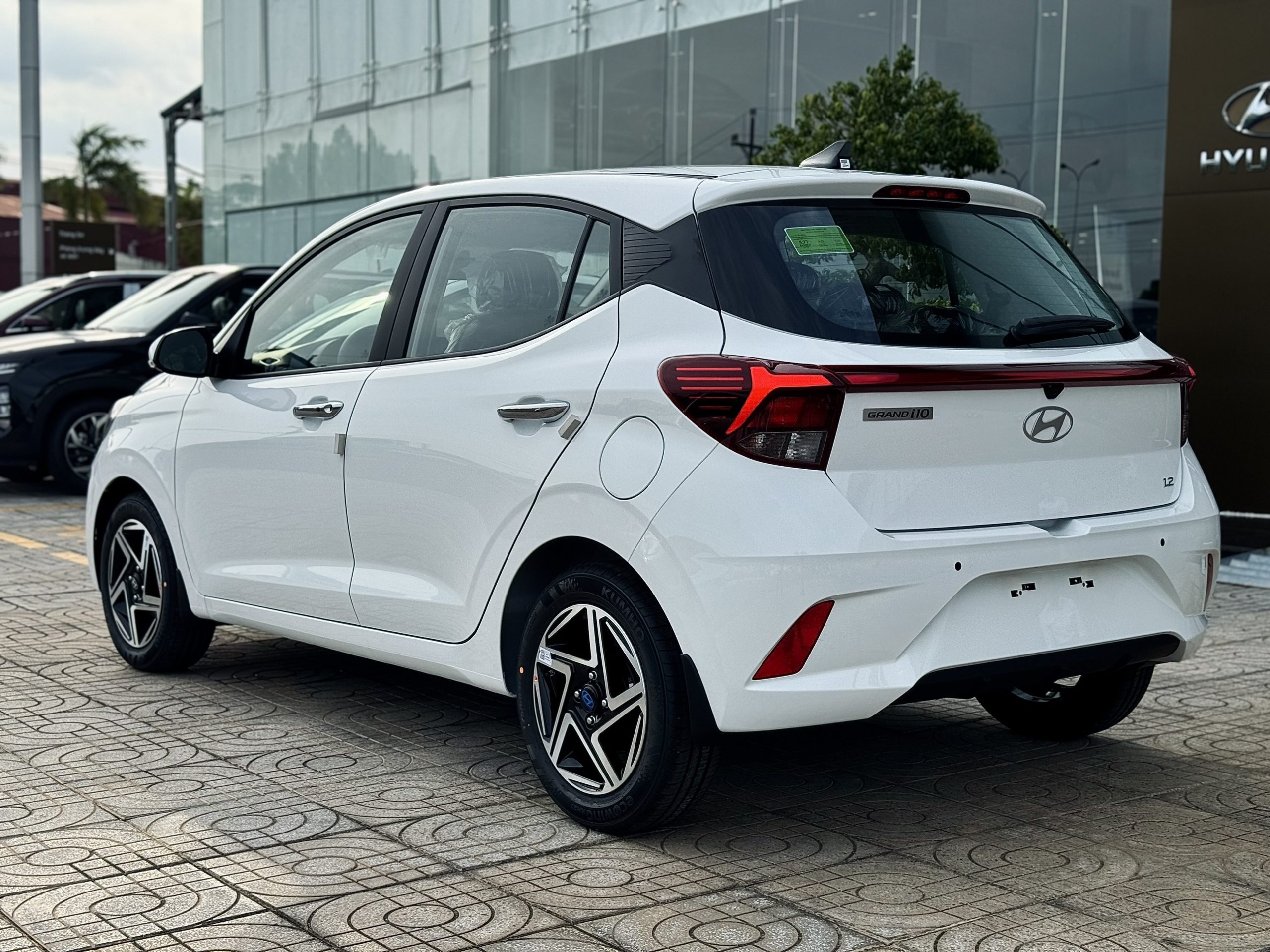 hyundai i 10 - Hình 4