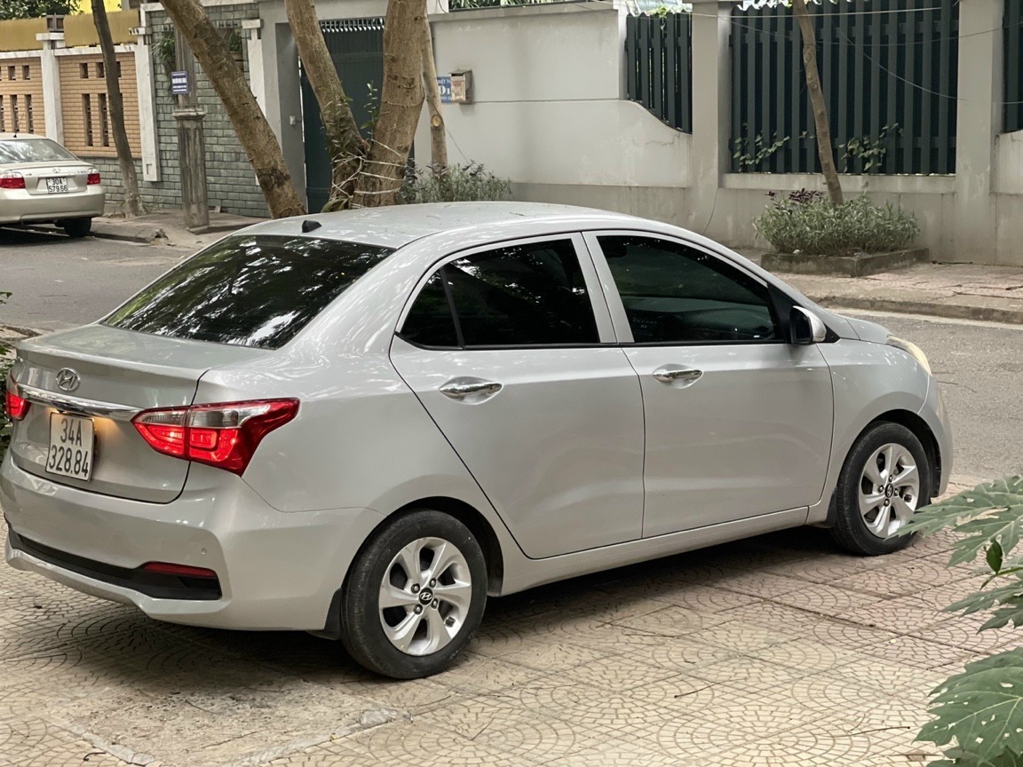 hyundai i10 số tự động - Hình 4