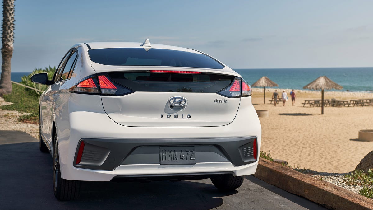 hyundai ioniq - Hình 2