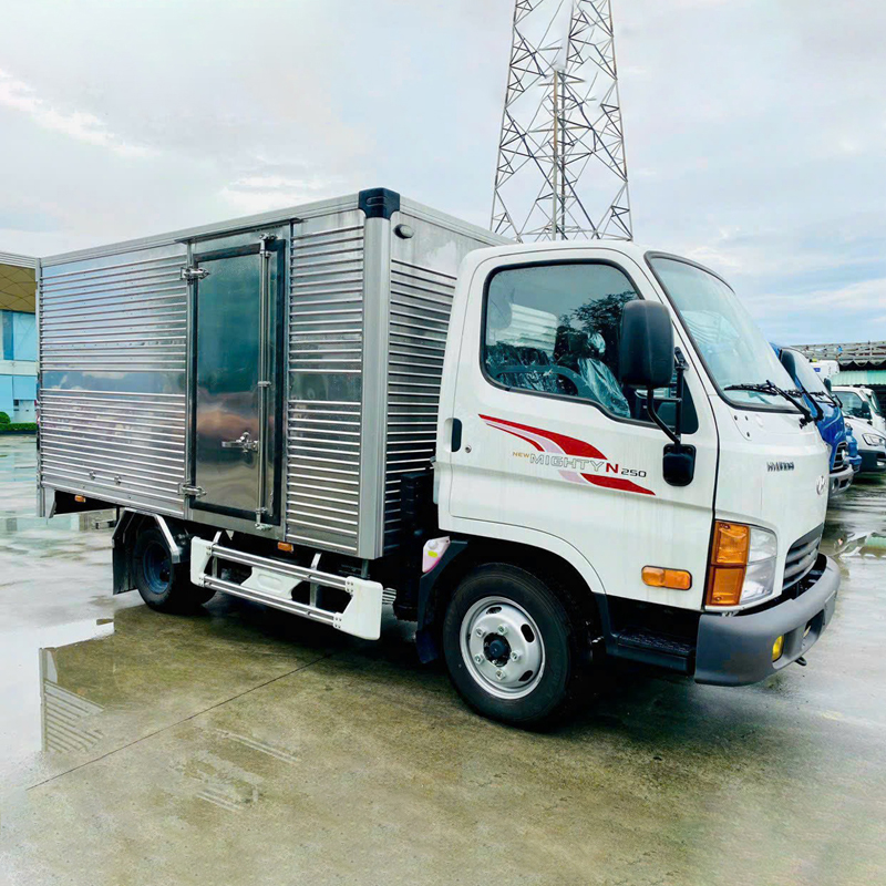 hyundai n250 thùng kín