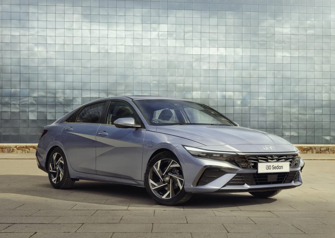 hyundai sedan - Hình 2