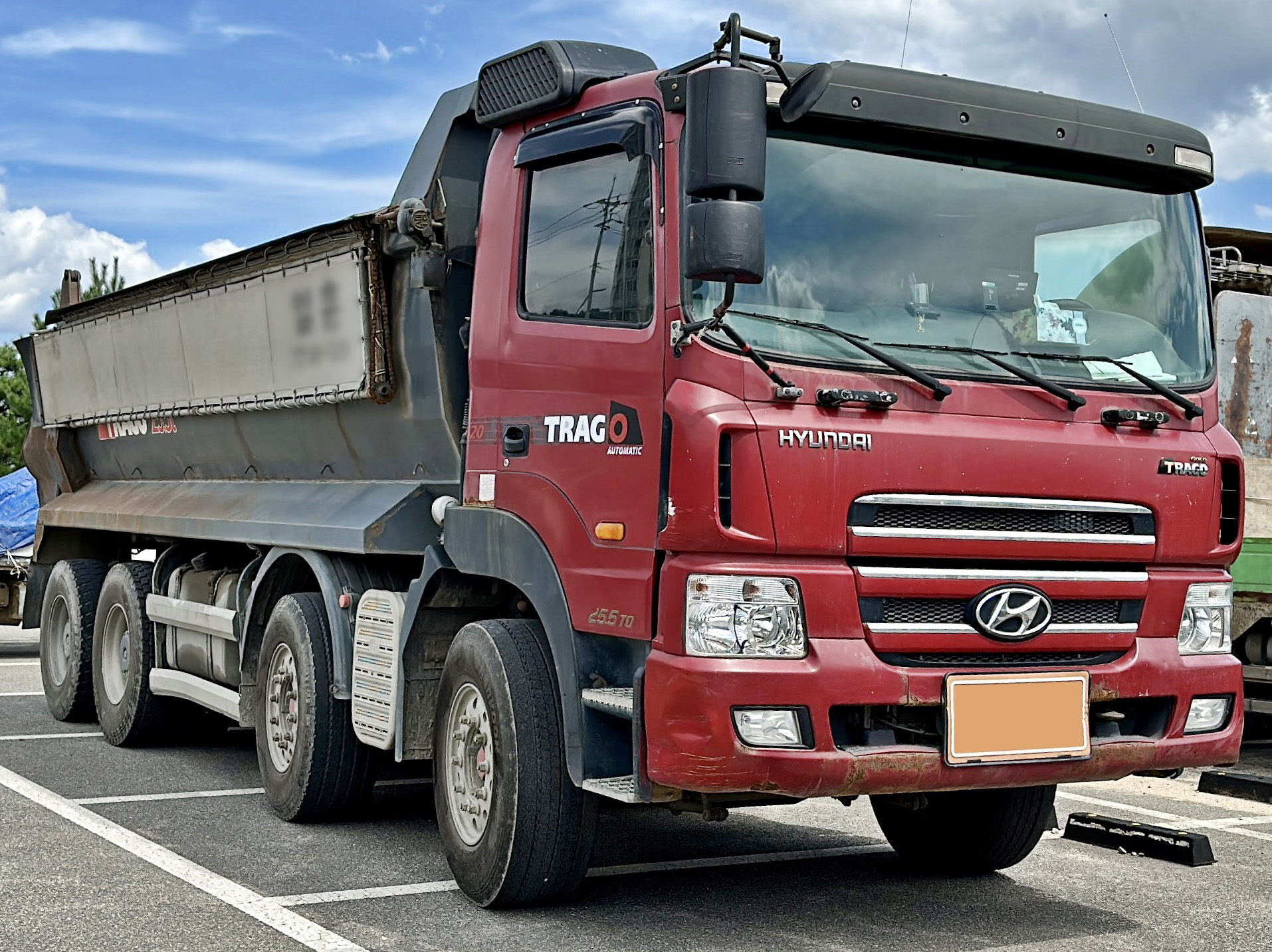 hyundai trago - Hình 2