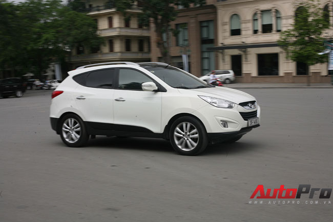 hyundai tucson 2010 - Hình 2