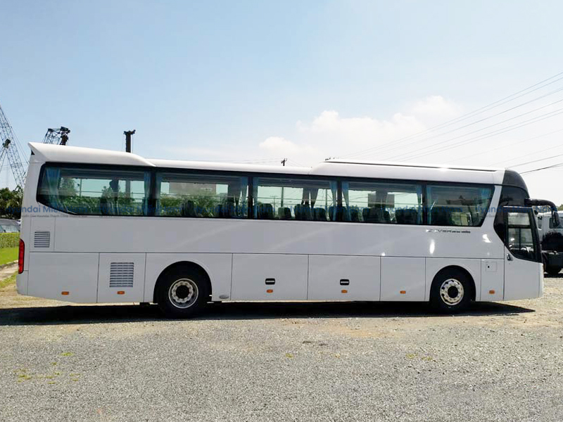 hyundai universe bus - Hình 4