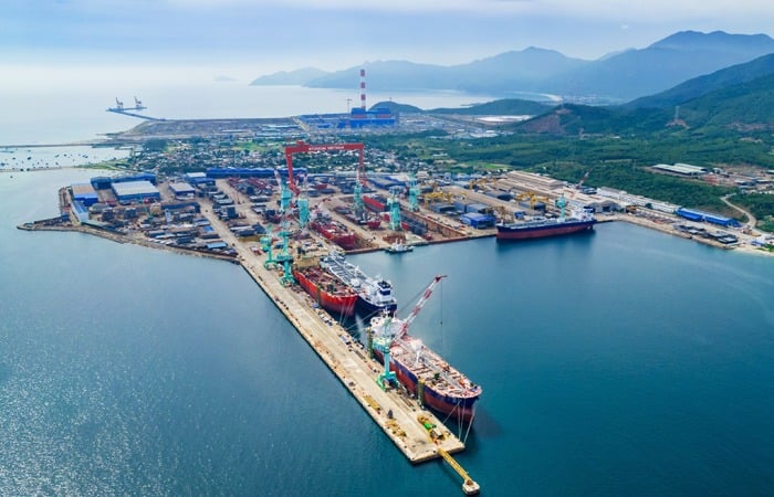 hyundai vinashin shipyard - Hình 2