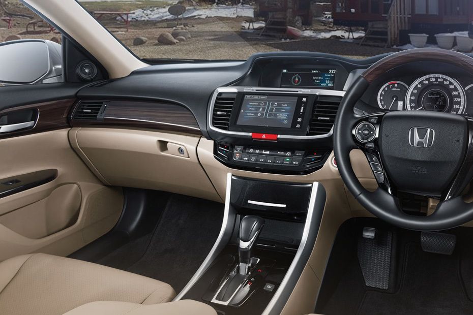 inside 2015 honda accord - Hình 2