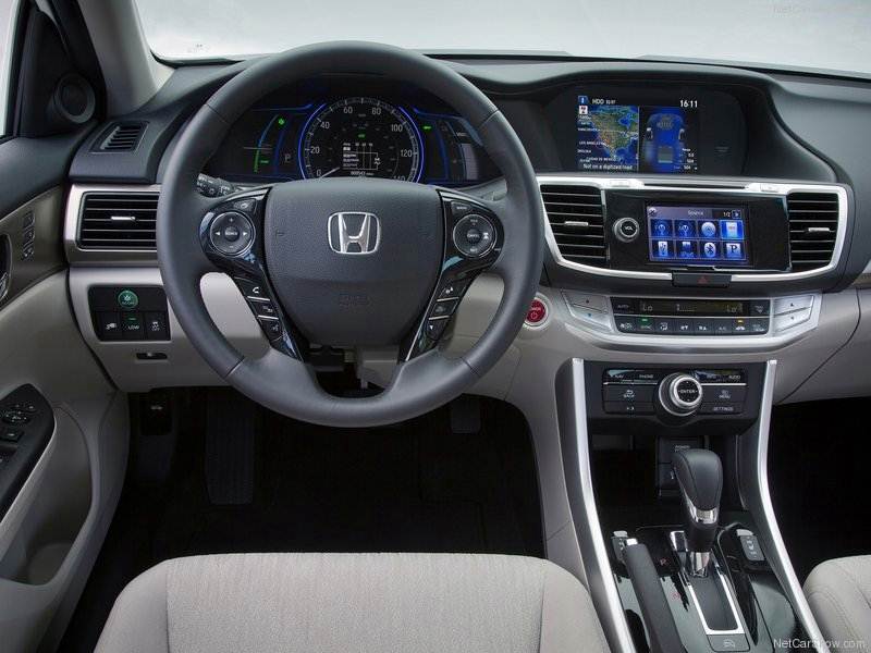 inside 2015 honda accord - Hình 3