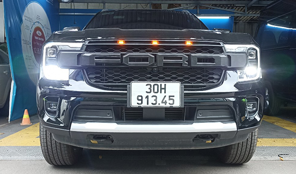 mặt calang ford everest - Hình 2