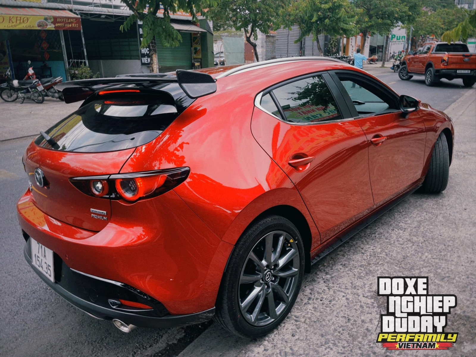 mazda 3 độ cánh gió - Hình 3