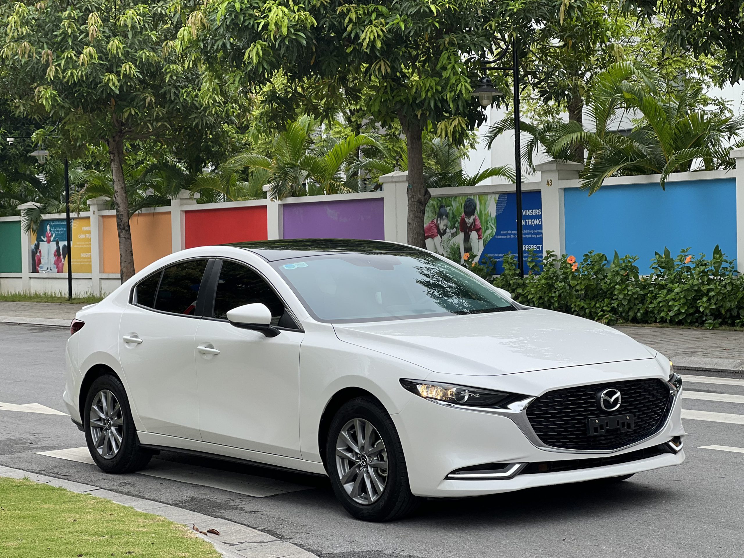 mazda 3 trắng - Hình 4
