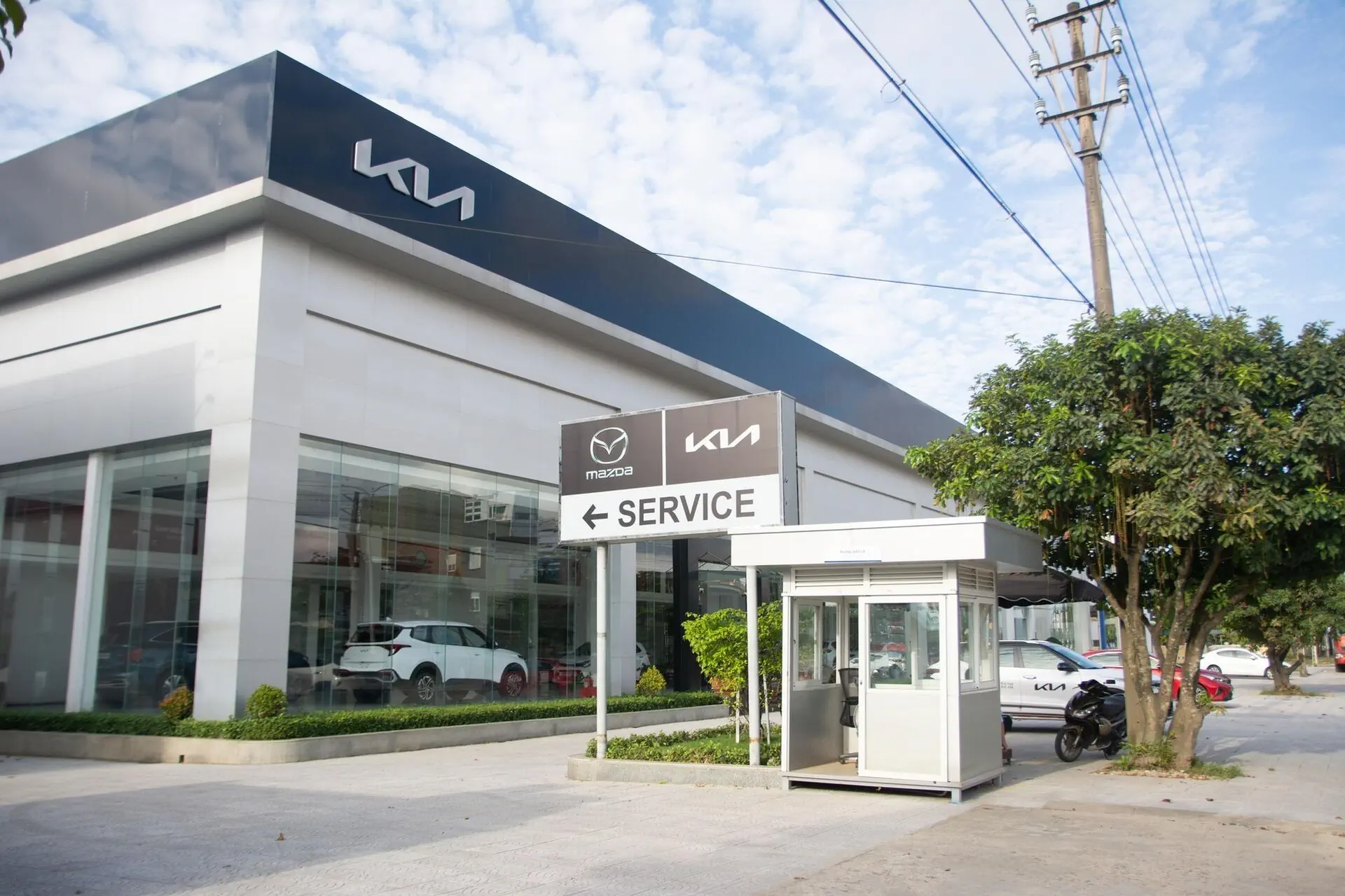 mazda nguyễn văn linh - Hình 5