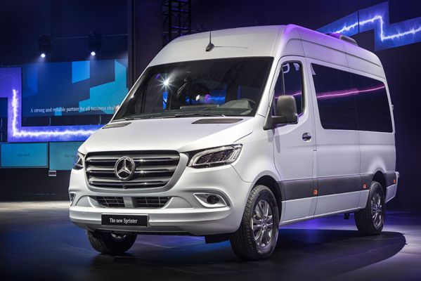 mercedes 16 chỗ giá bao nhiều - Hình 2