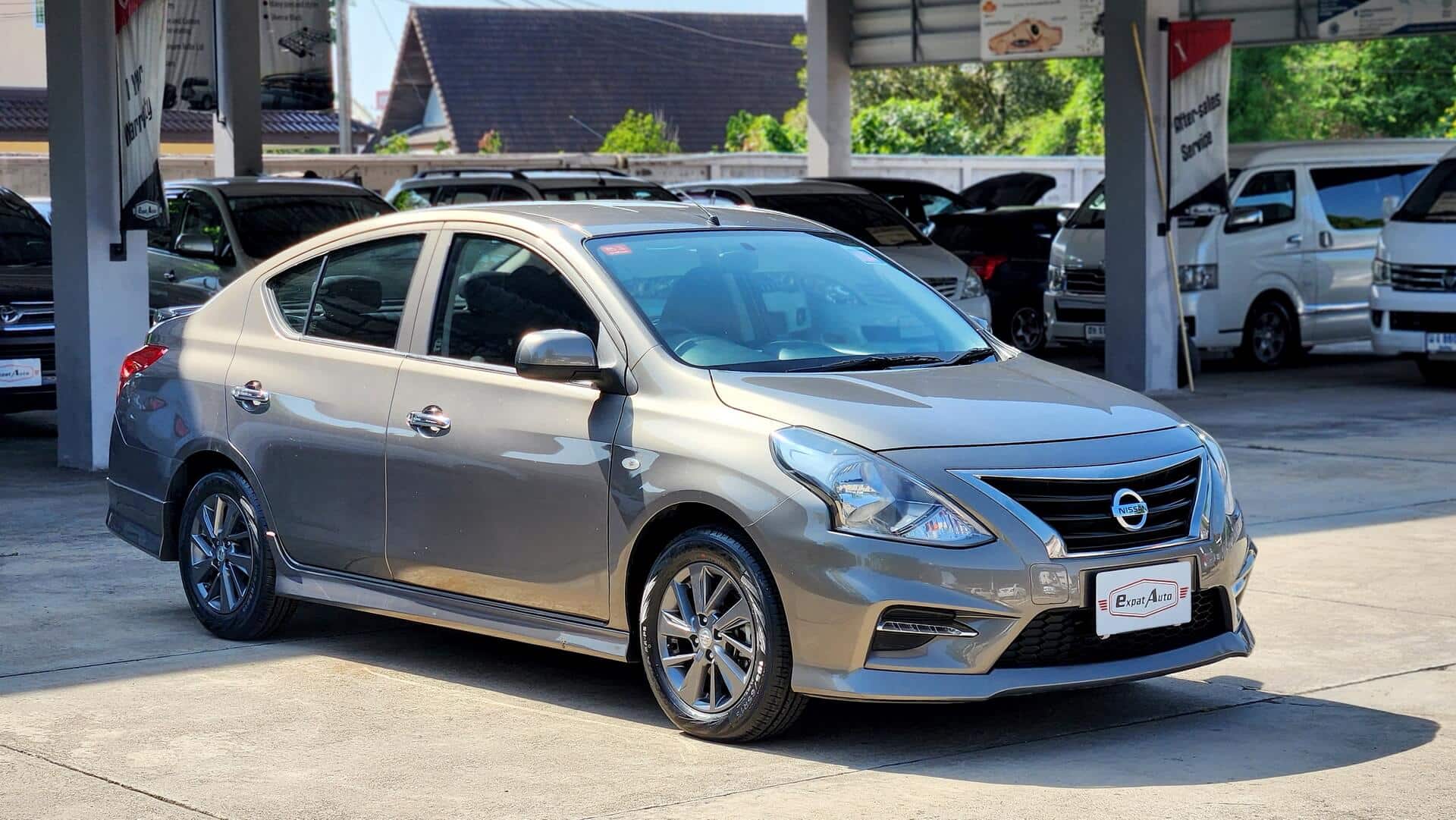 nissan almera 2018 - Hình 4