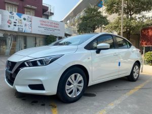 nissan almera số sàn