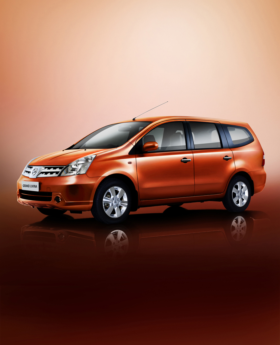nissan grand livina - Hình 3