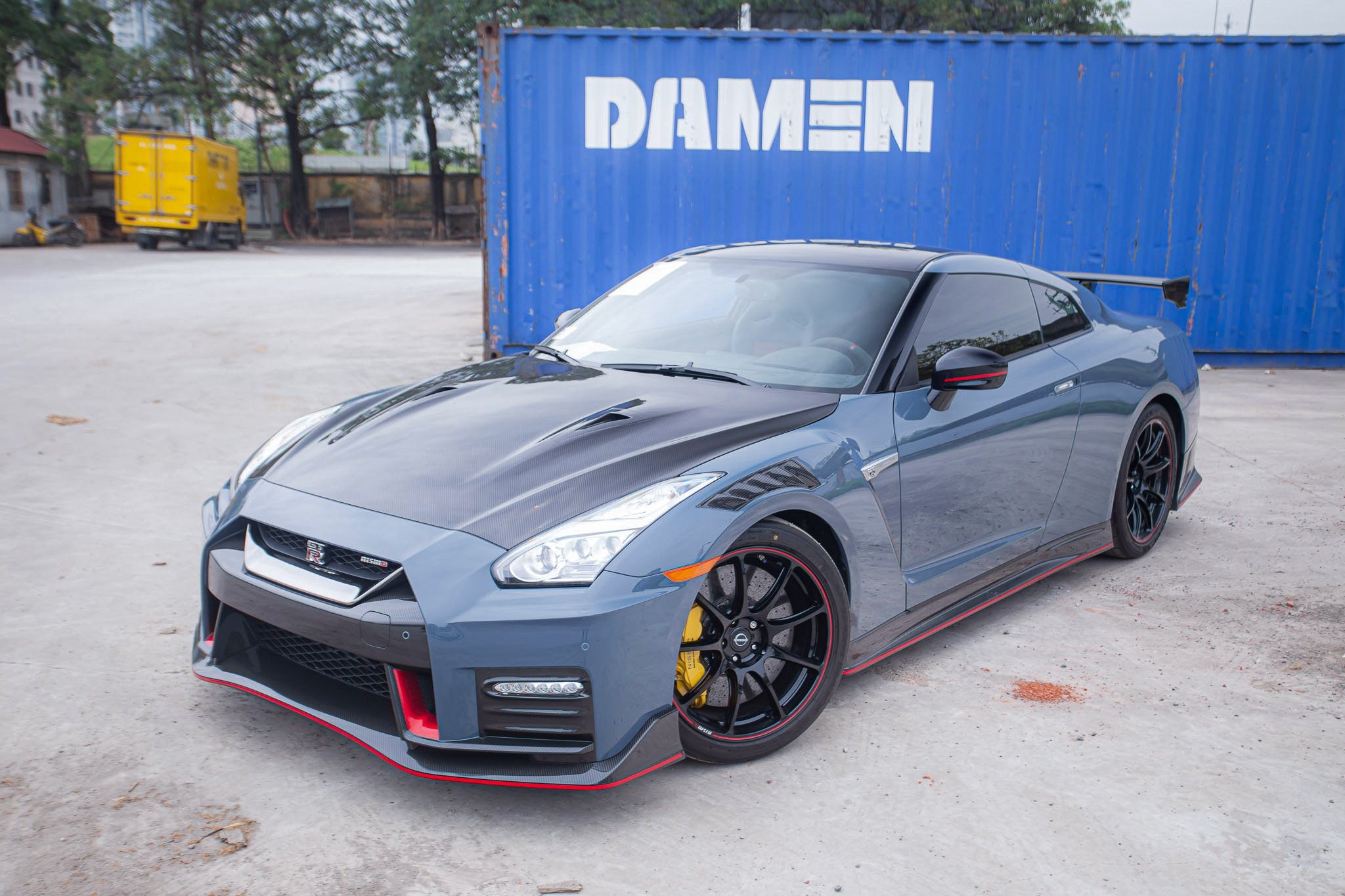 nissan gtr r35 giá lăn bánh - Hình 5