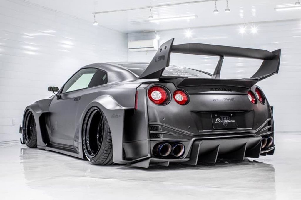 nissan gtr skyline r35 - Hình 4