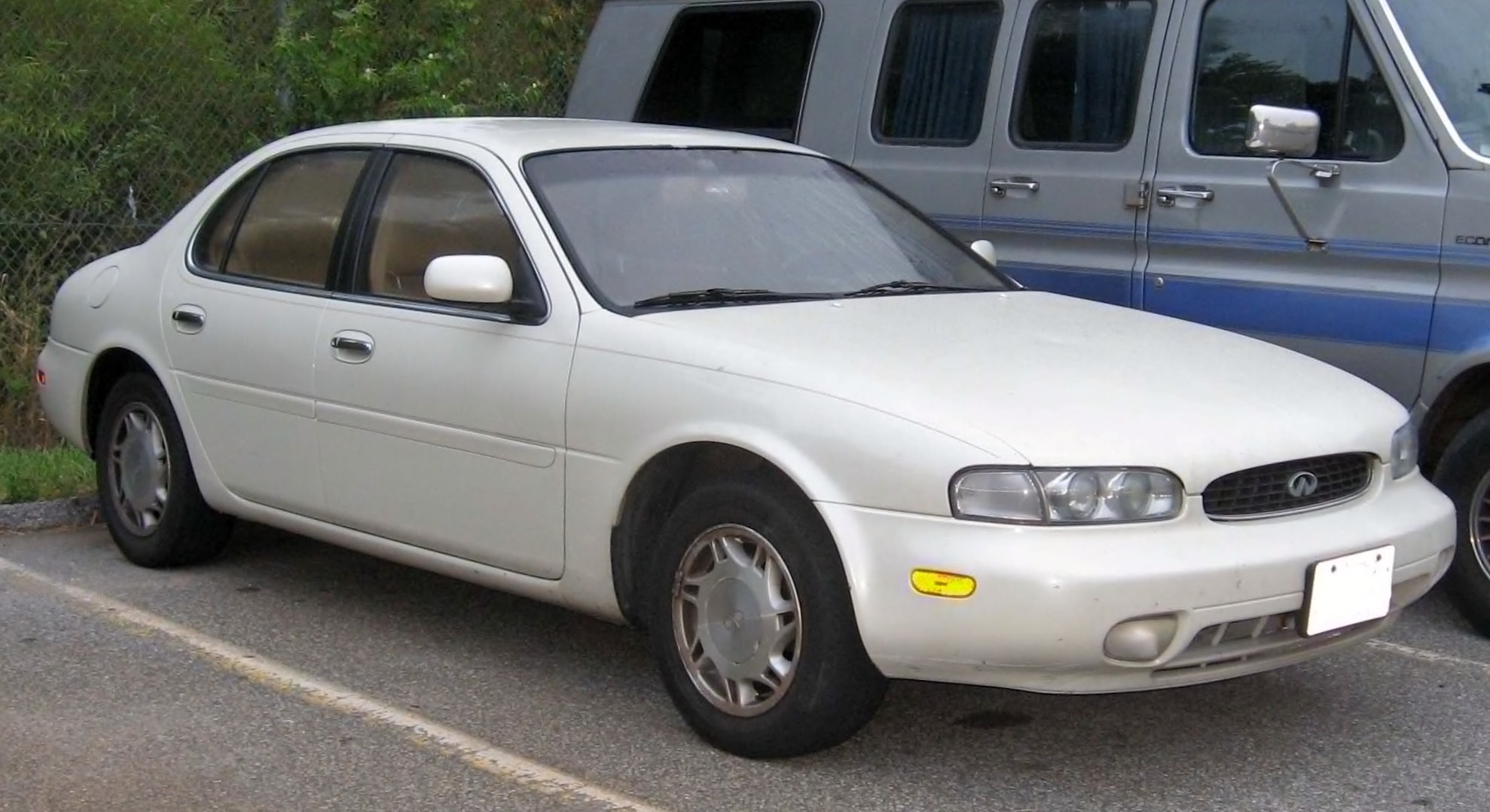 nissan infiniti j30