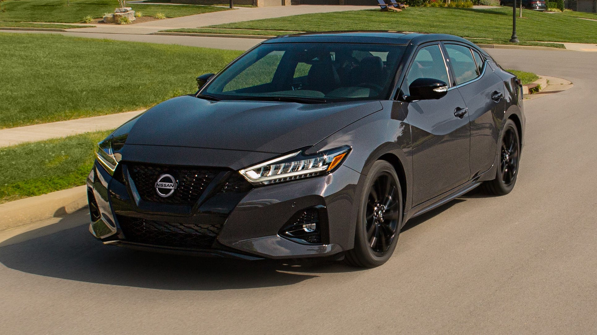 nissan maxima - Hình 4