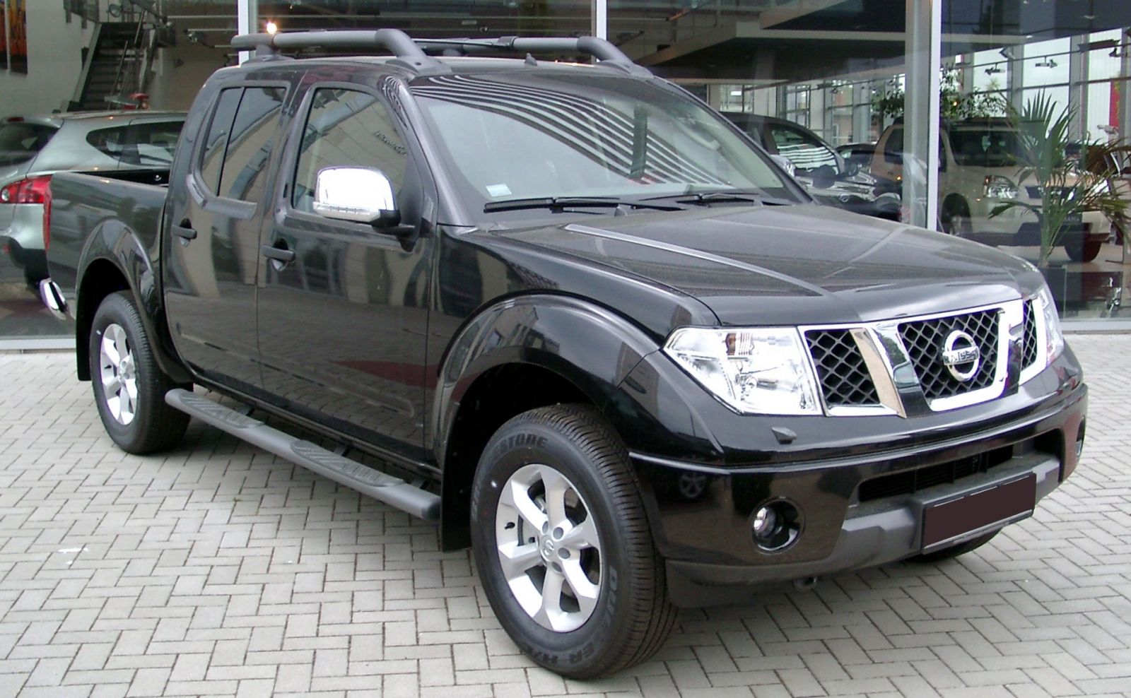 nissan navara 2012 - Hình 3
