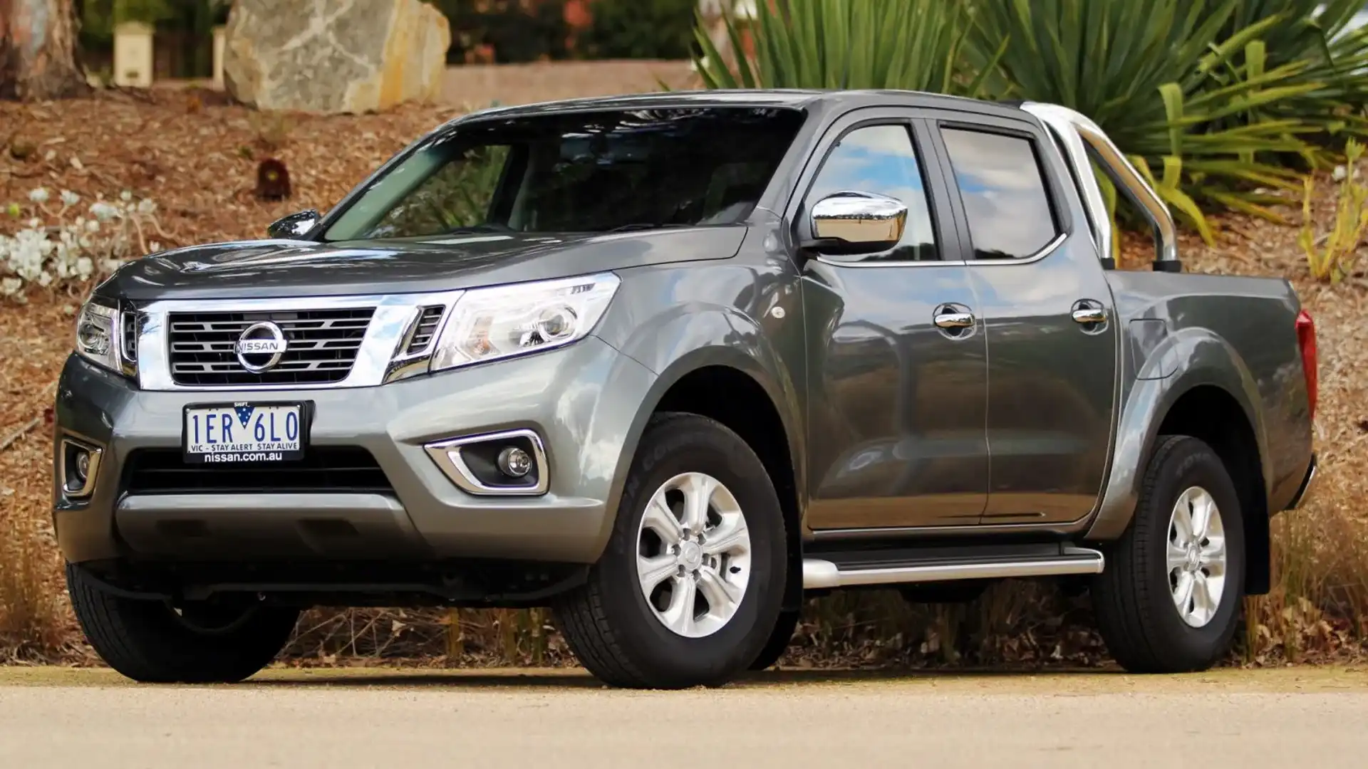 nissan navara 2015 - Hình 3