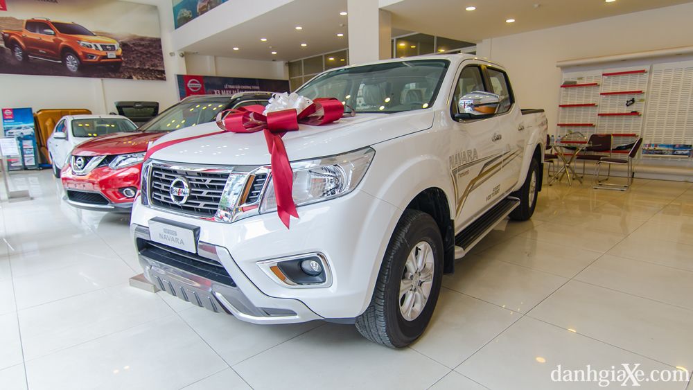 nissan navara 2018 - Hình 2