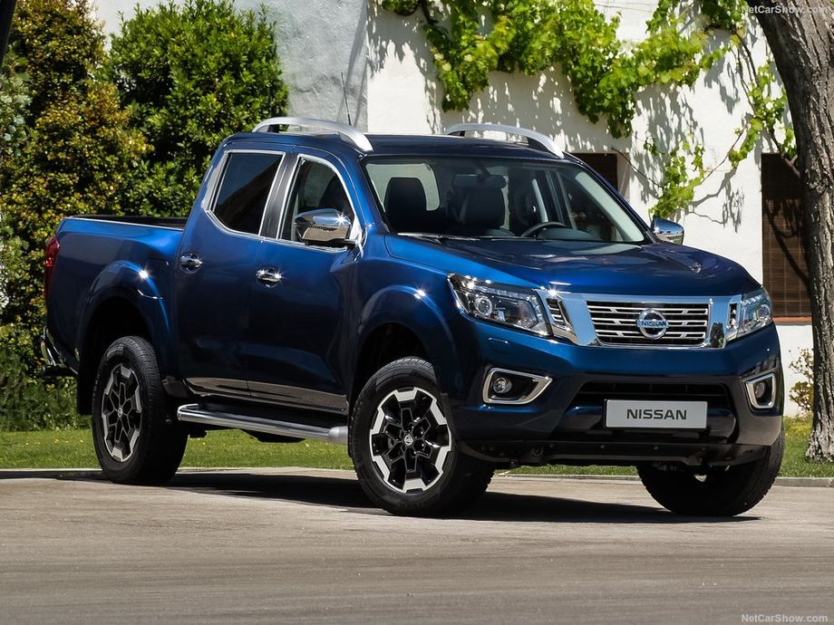 nissan navara 2020