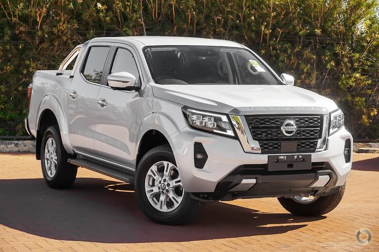 nissan navara 2022