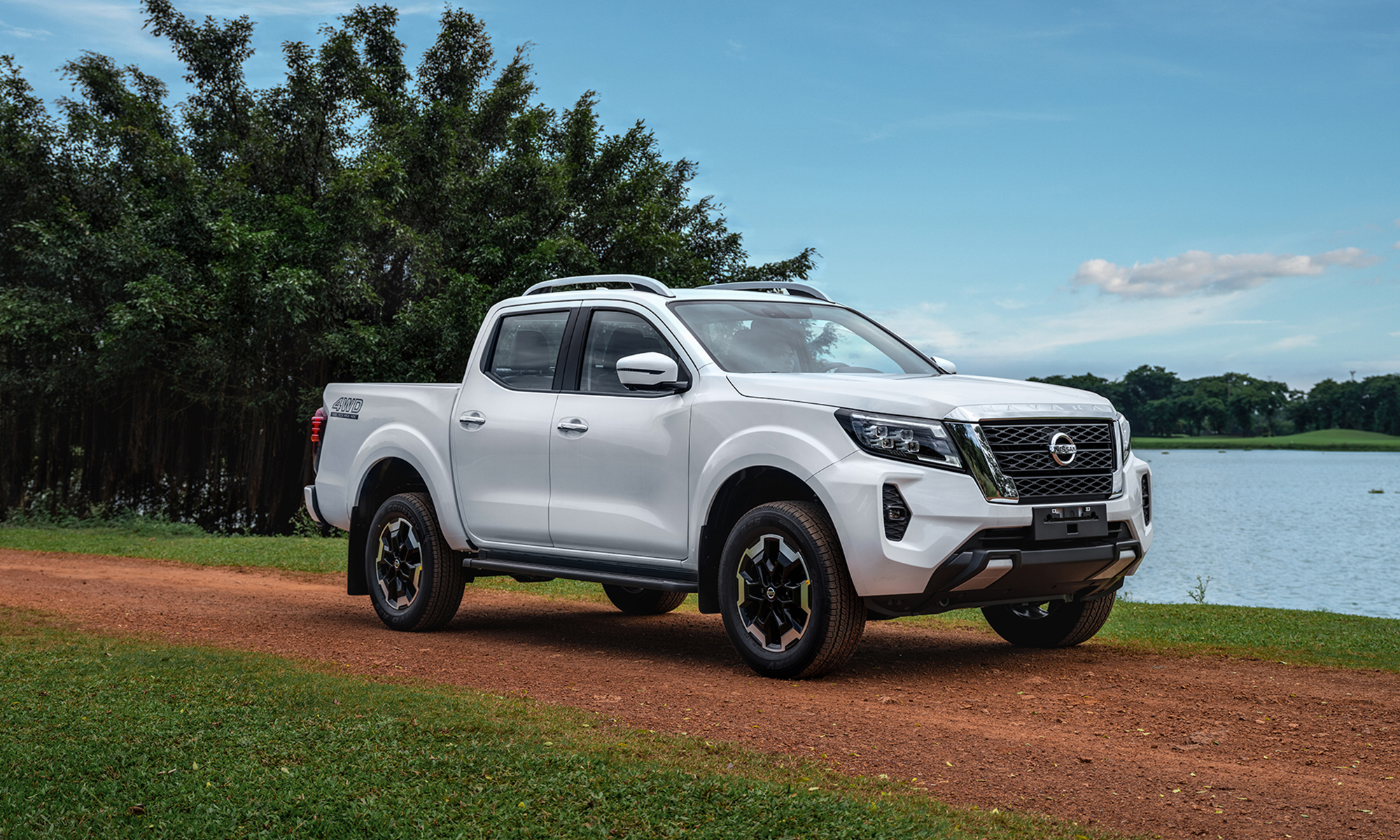 nissan navara 2024