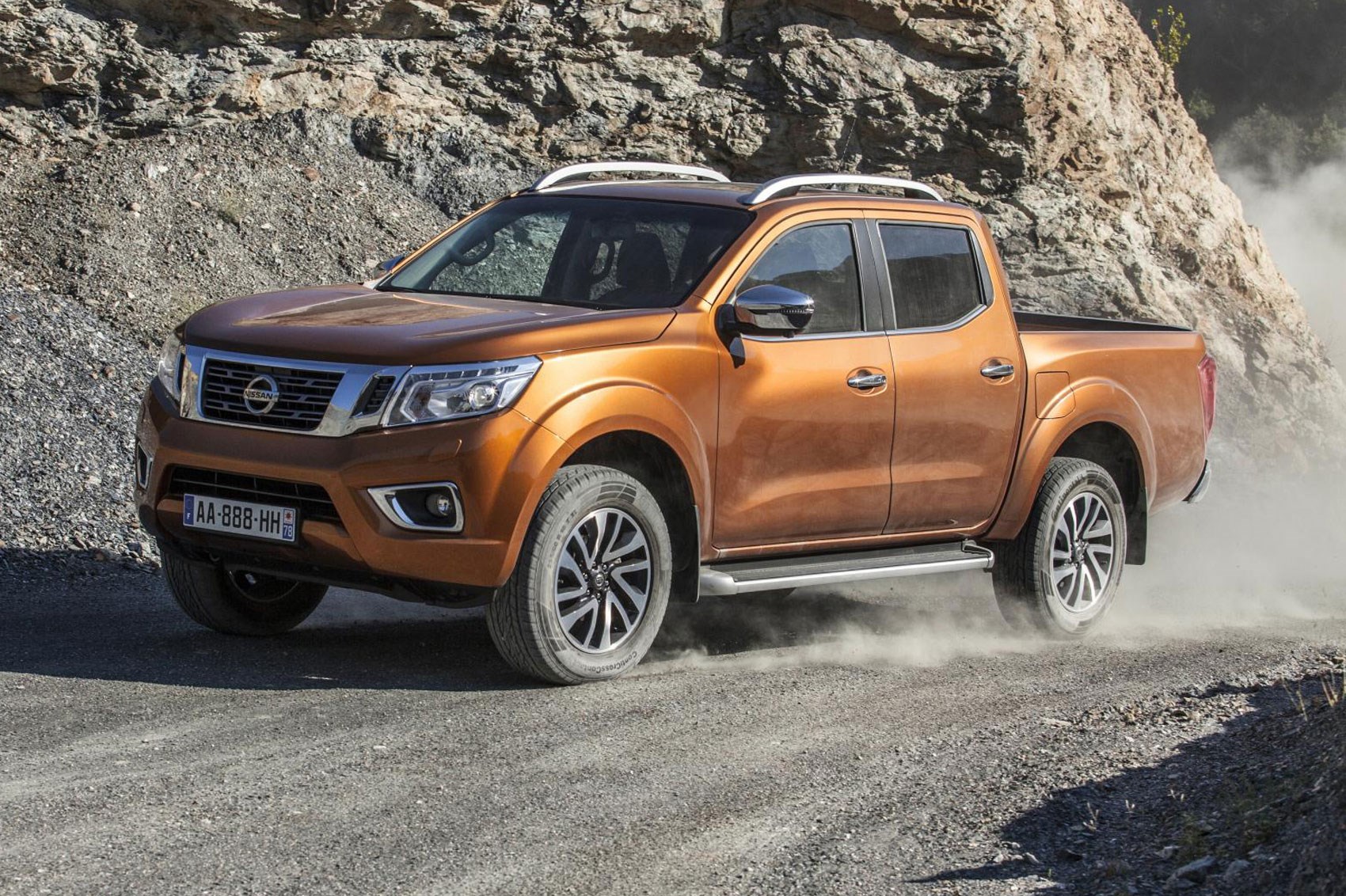 nissan navara np300