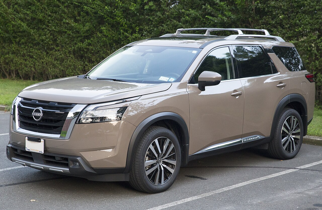 nissan pathfinder - Hình 3