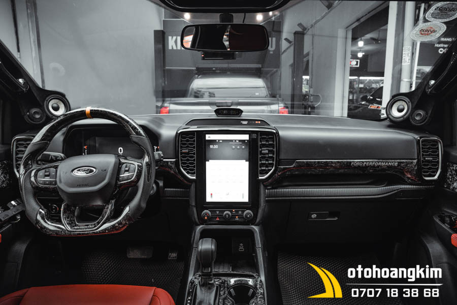 nội thất ford everest - Hình 2