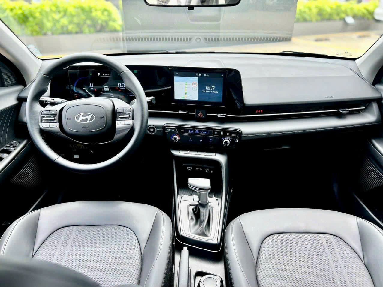 nội thất hyundai accent