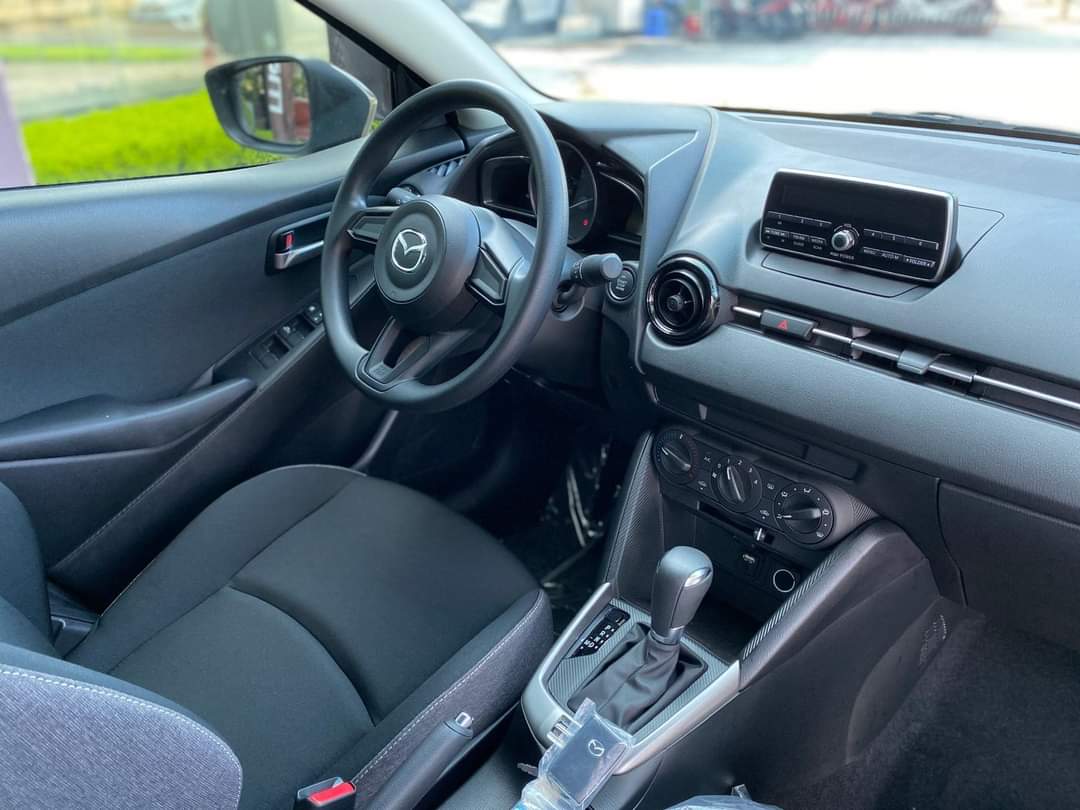 nội thất mazda 2 2019 - Hình 5