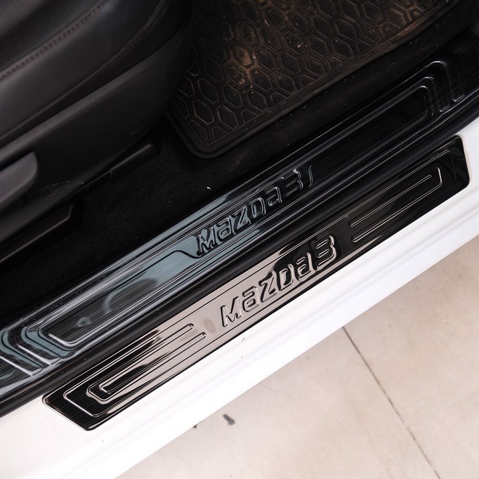 ốp bậc cửa mazda 3 - Hình 5