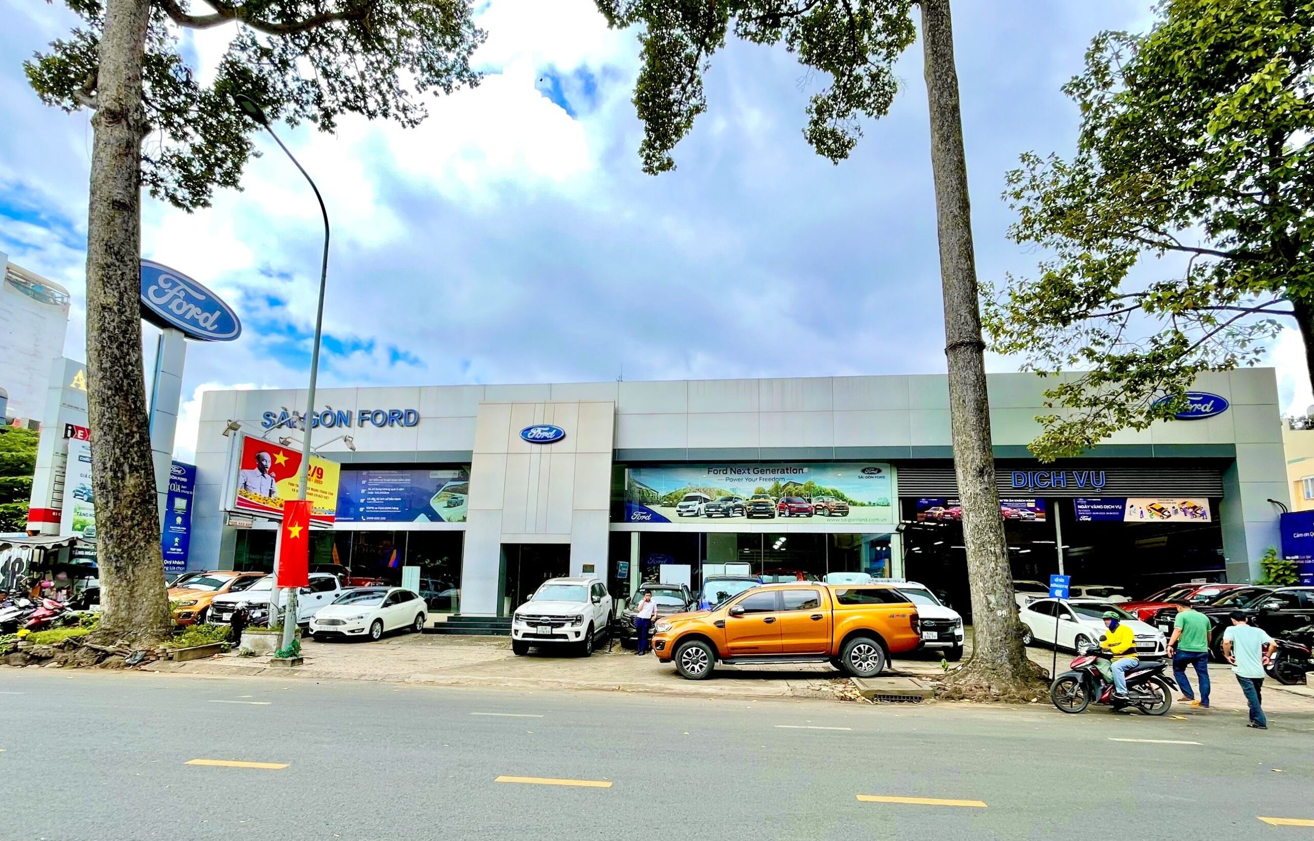 sài gòn ford cao thắng - Hình 3