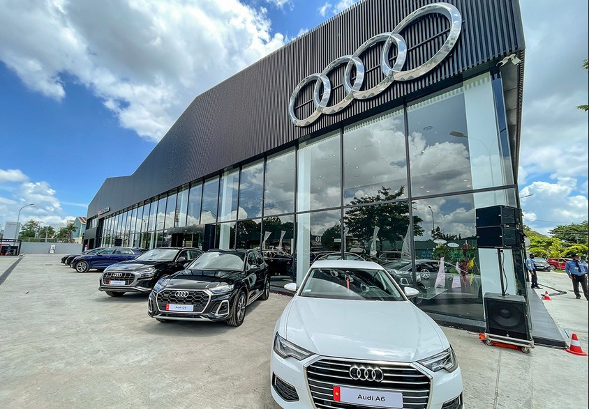 showroom audi - Hình 4