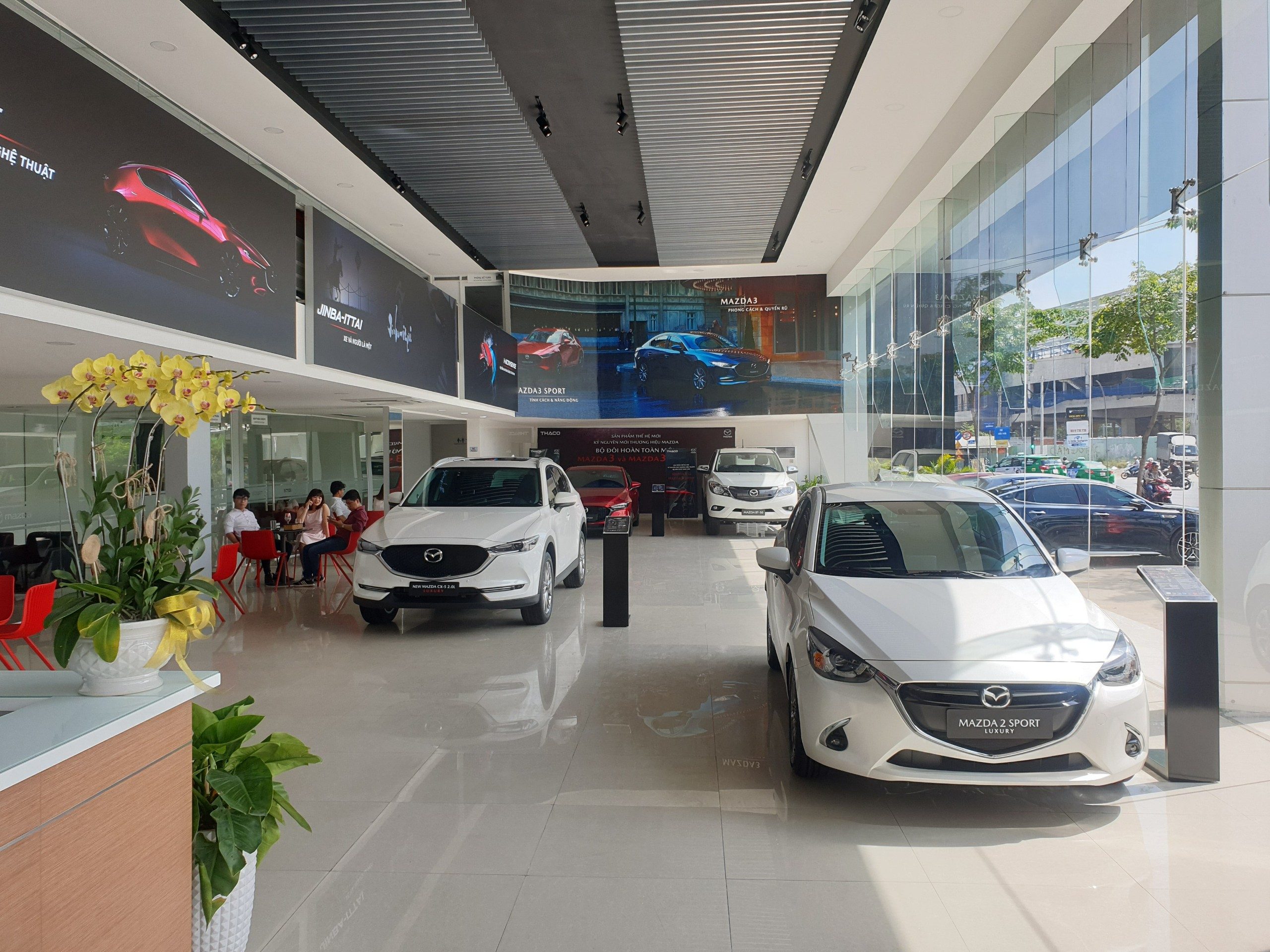 showroom mazda hà nội - Hình 3