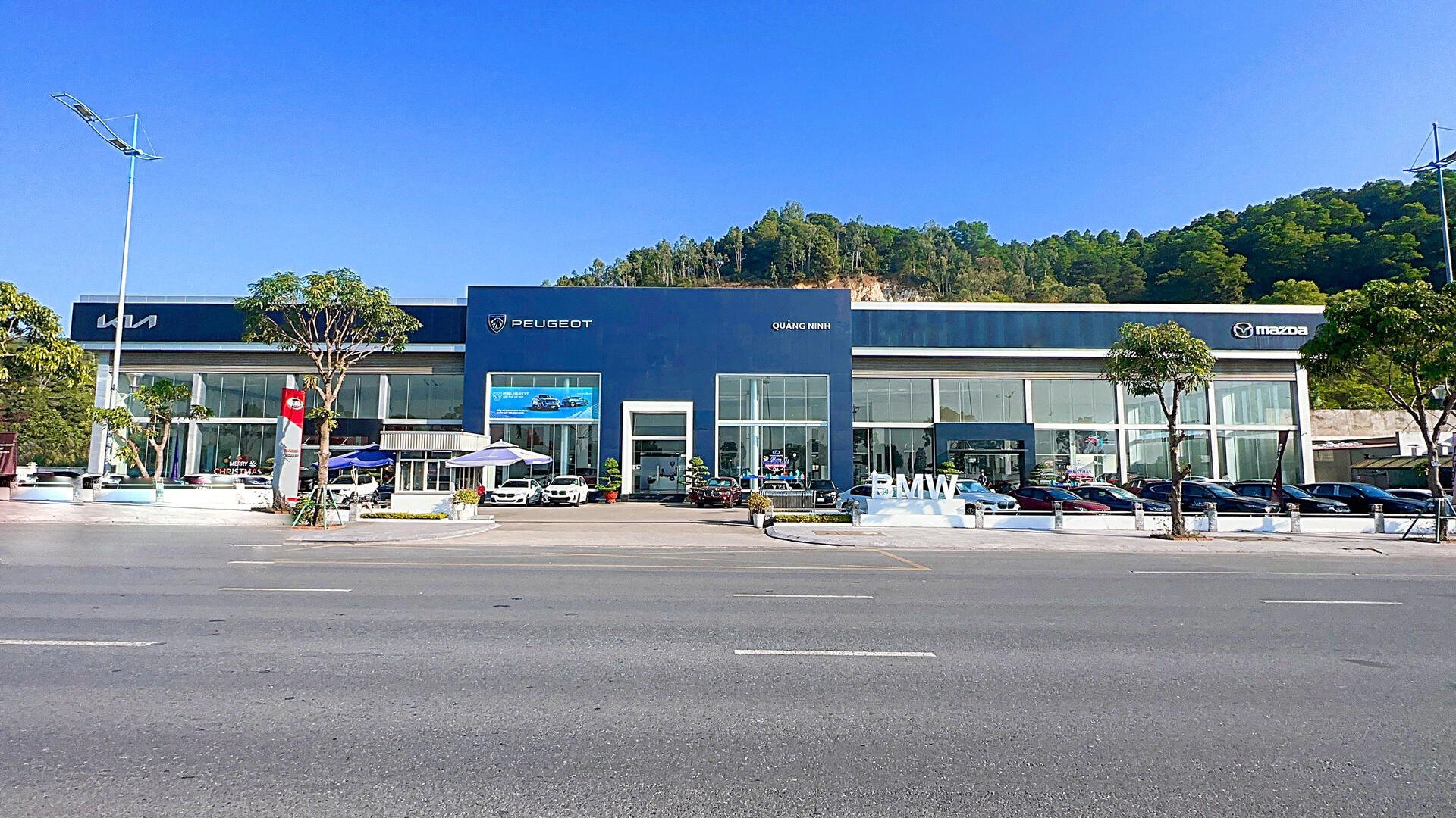 showroom mazda quảng ninh - Hình 4